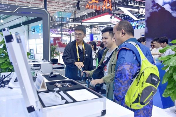 弘益配资 规模再创新高，2025亚洲通航展五大展区呈现产业链图谱